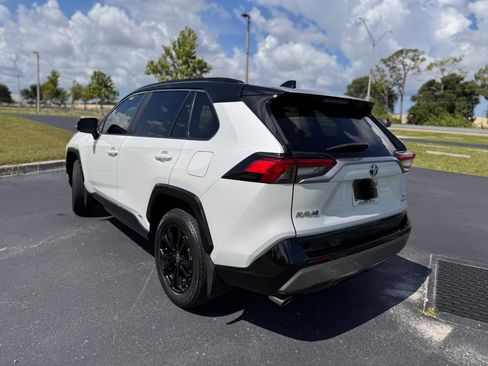 Used 2024 Toyota RAV4 XSE w/ Weather Package AWD/4WD image 4