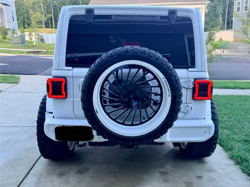 Used 2021 Jeep Wrangler Unlimited Sport w/ Sun And Sound Package AWD/4WD image 20