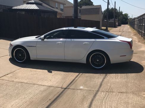 Used 2013 Jaguar XJ Sedan 4D image 1