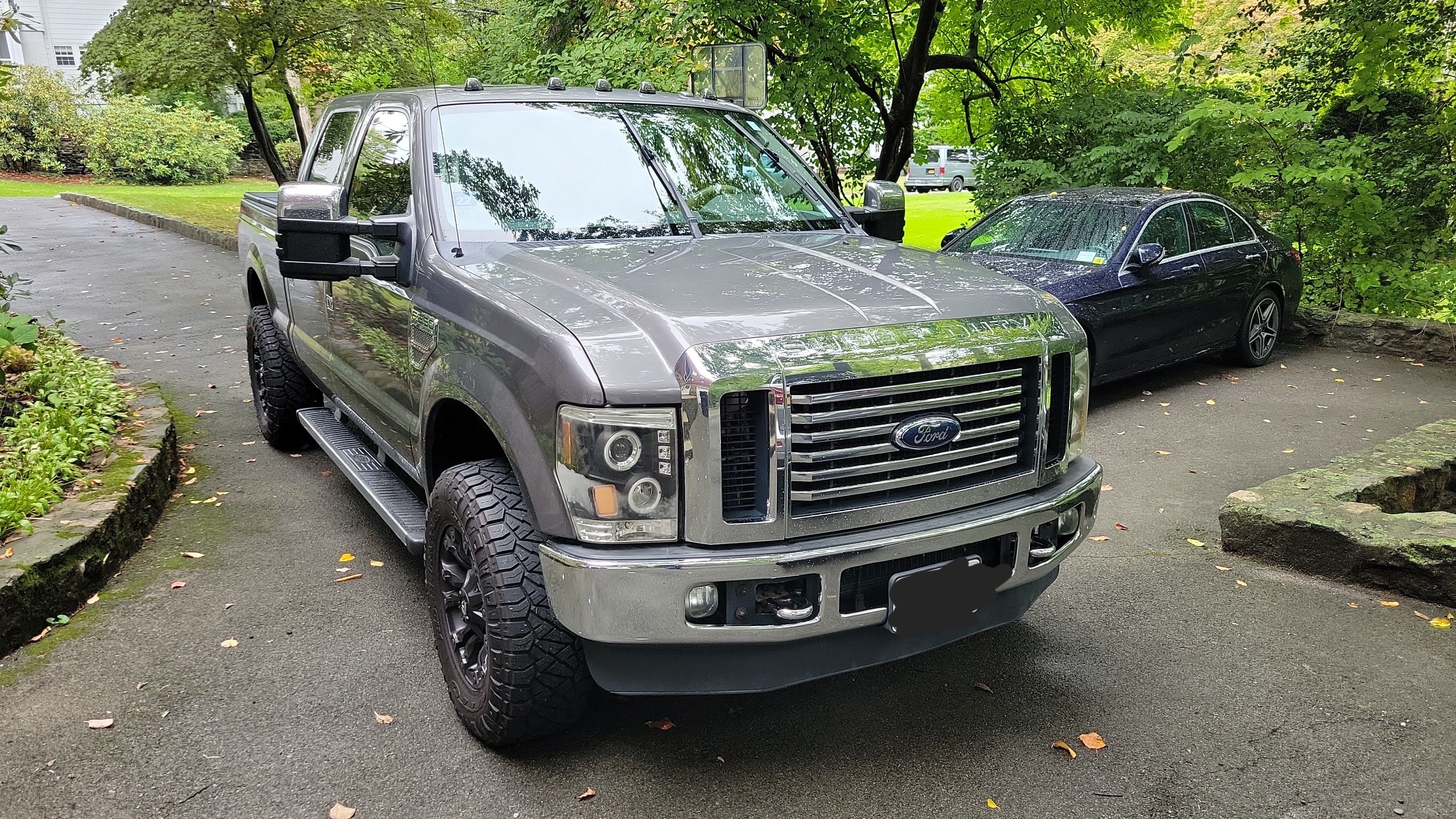 Used 2010 Ford F250 Lariat AWD/4WD image 2