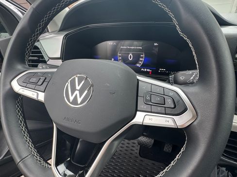 Used 2025 Volkswagen Taos S AWD/4WD image 8