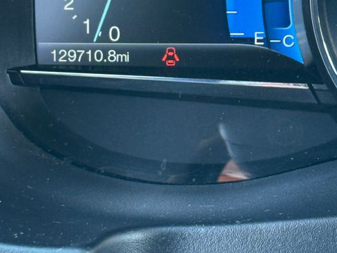 Used 2016 Ford Explorer XLT w/ Equipment Group 202A image 9