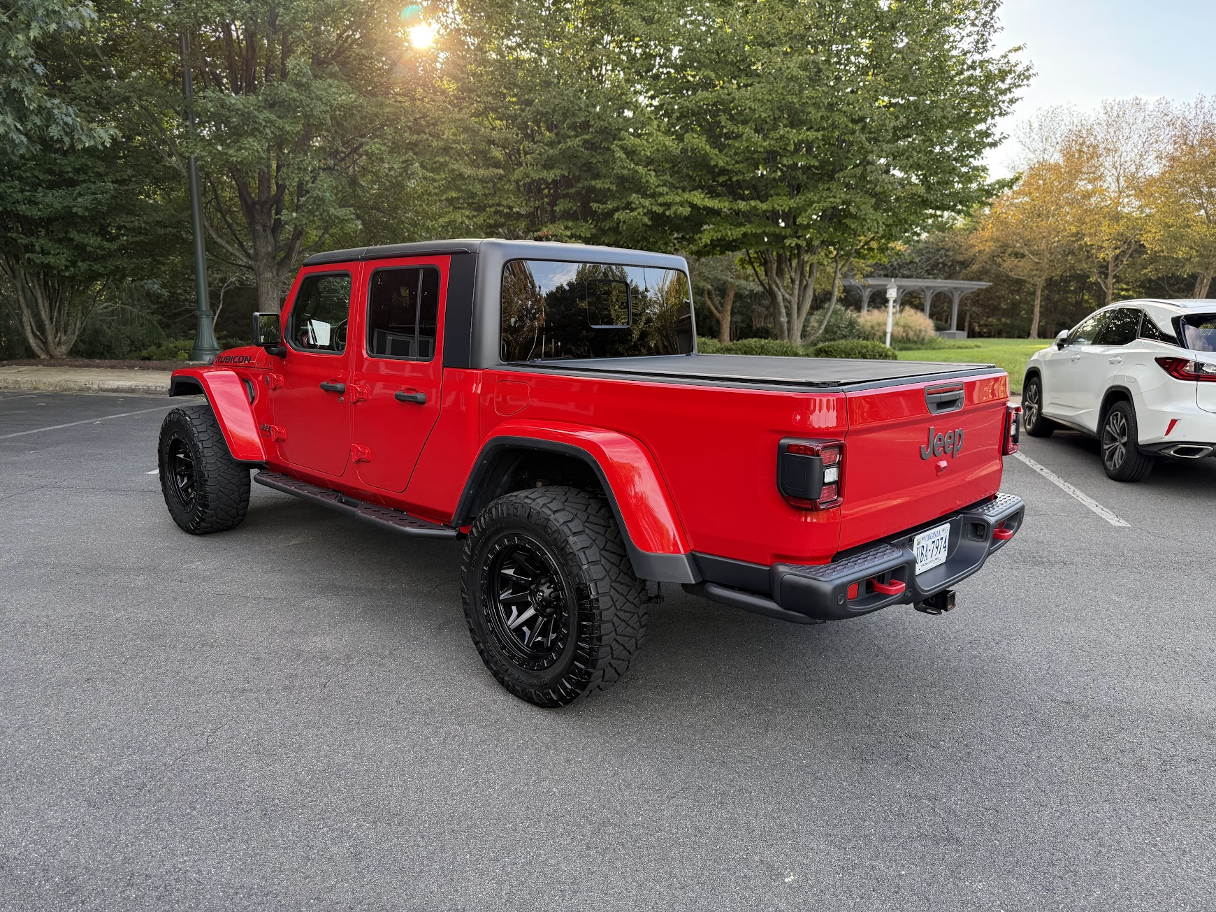 Used 2020 Jeep Gladiator Rubicon AWD/4WD image 5