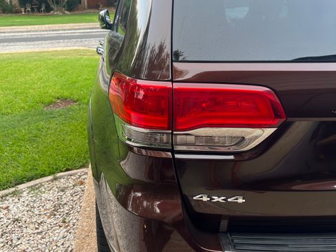 Used 2014 Jeep Grand Cherokee Summit image 9