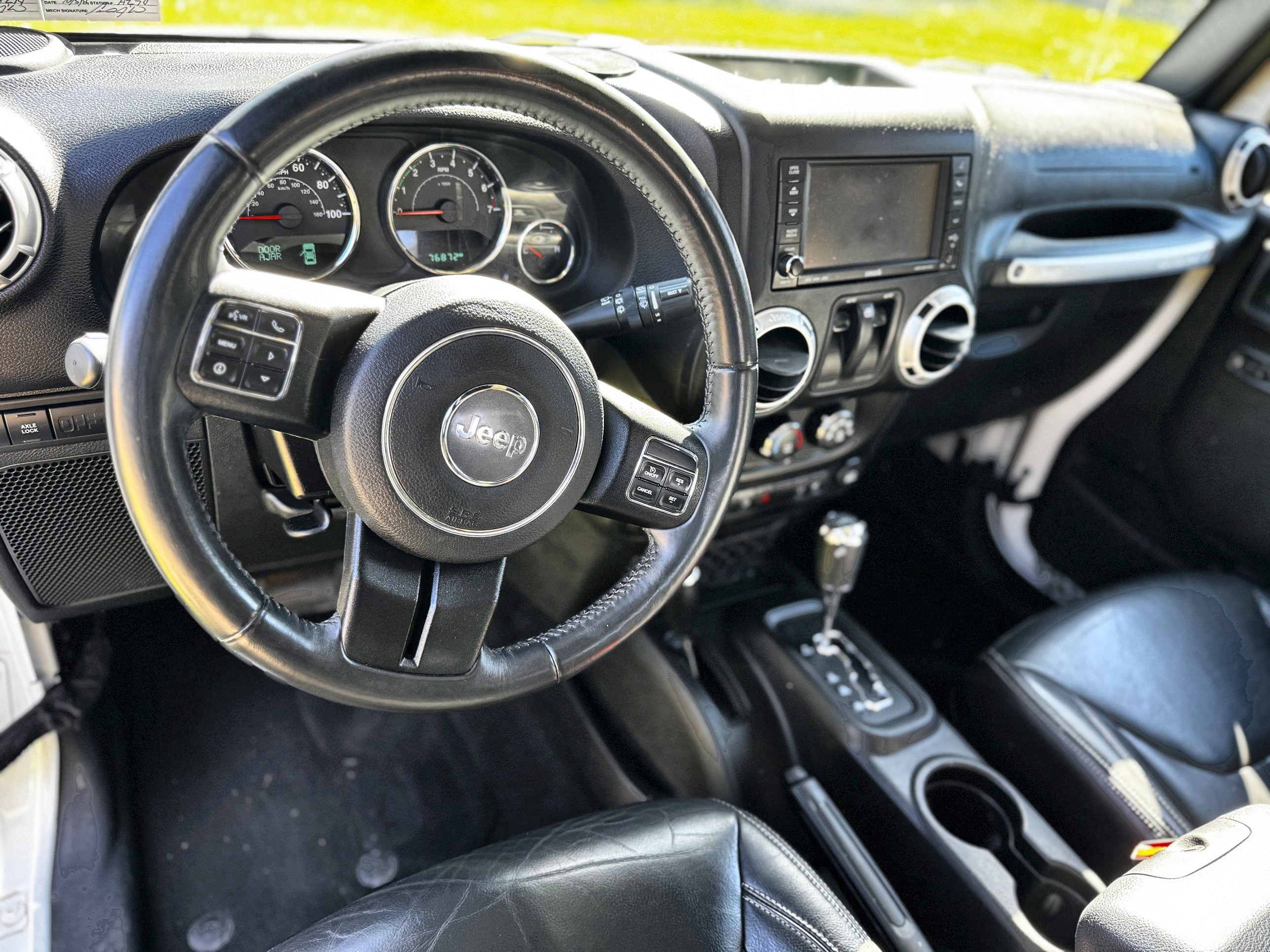 Used 2015 Jeep Wrangler Rubicon AWD/4WD image 8
