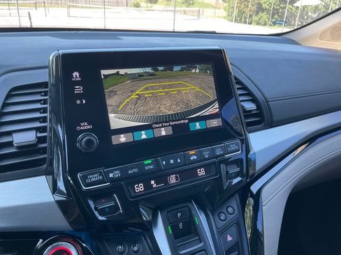 Used 2020 Honda Odyssey Elite image 4