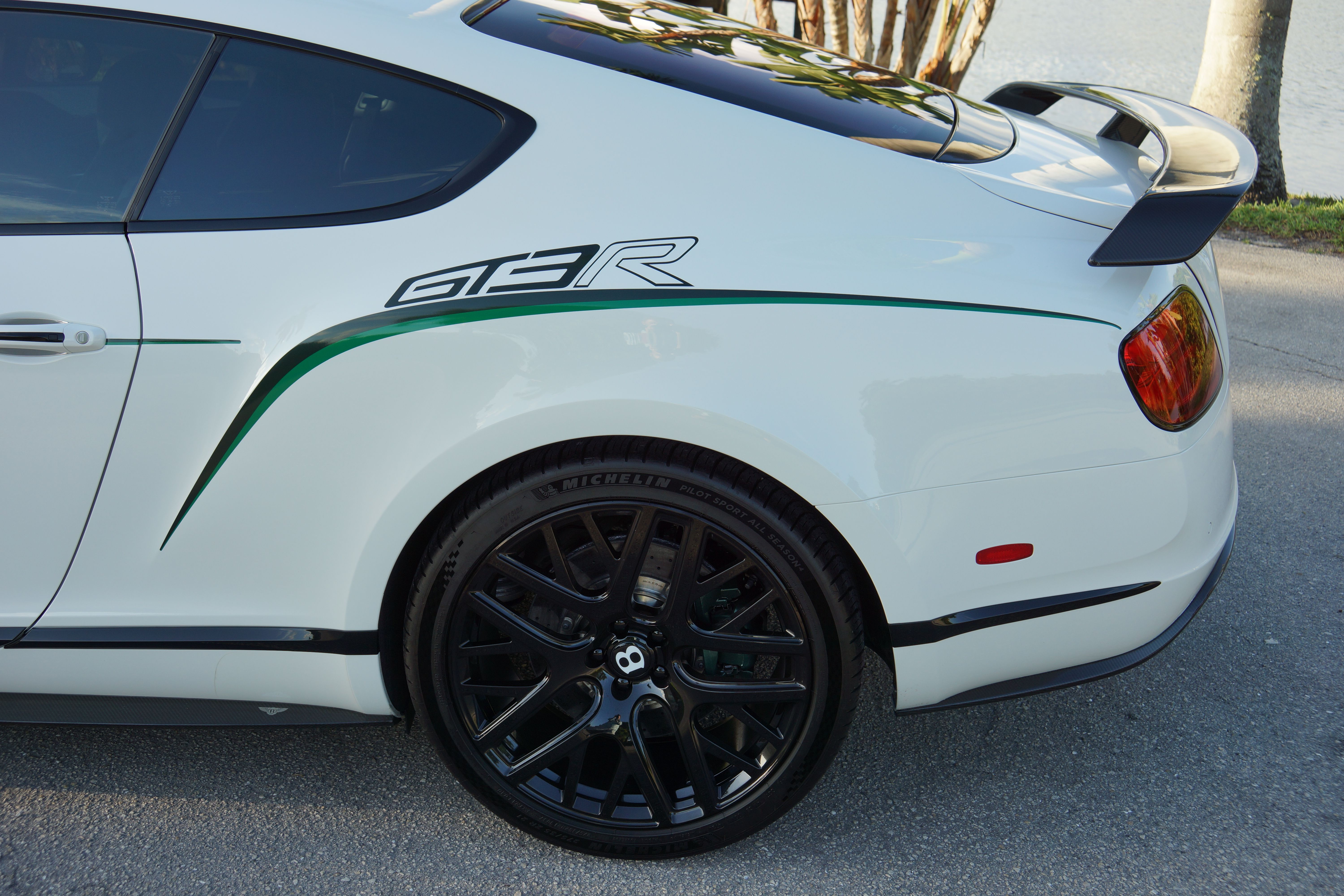 Used 2015 Bentley Continental GT3-R AWD/4WD image 15