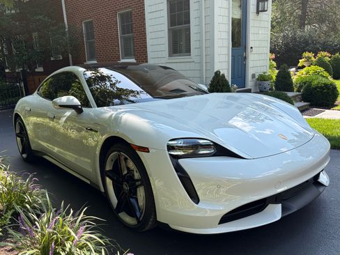 Used 2020 Porsche Taycan AWD/4WD image 4