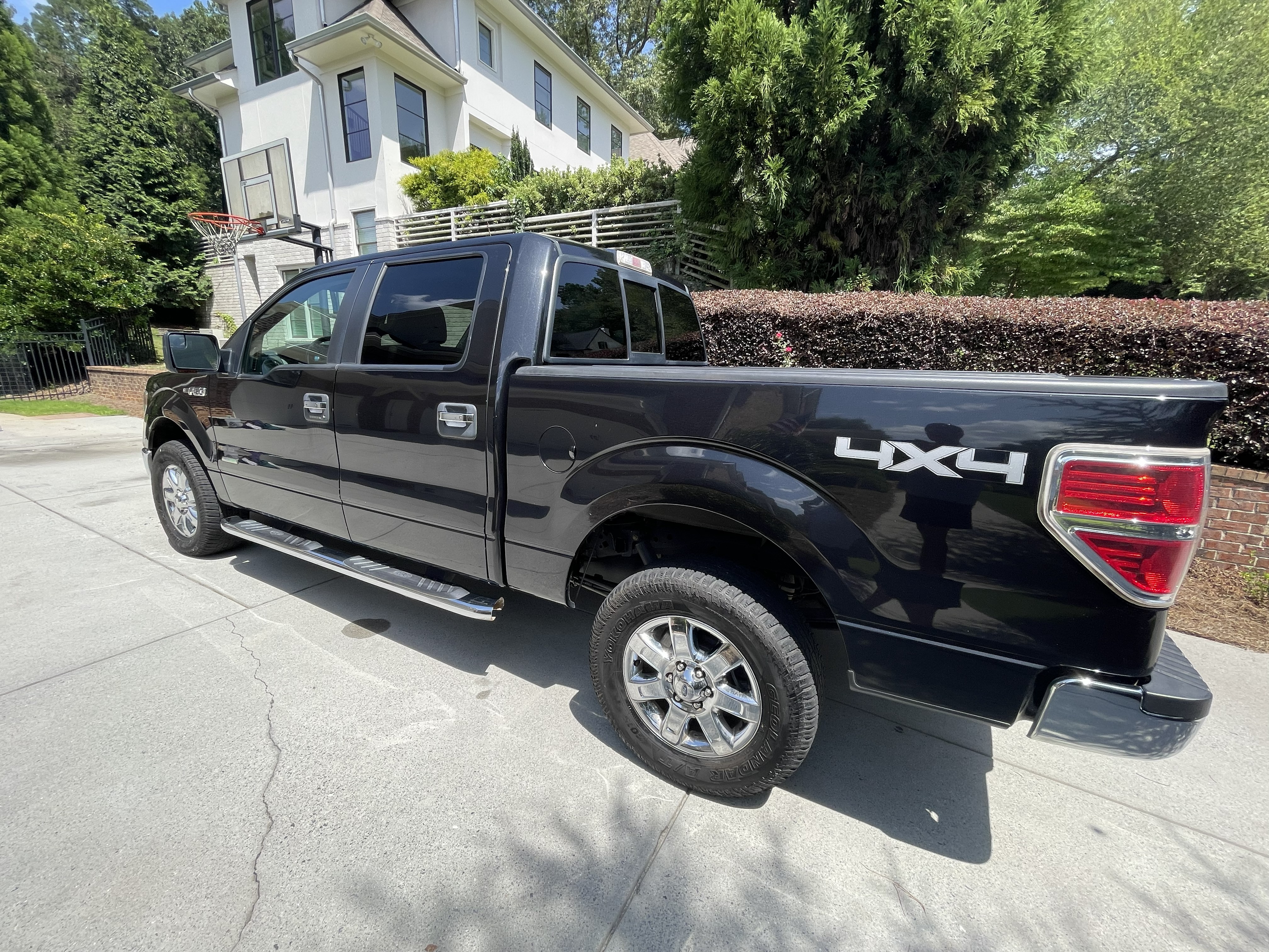 Used 2014 Ford F150 XLT w/ Equipment Group 302A Luxury AWD/4WD image 1