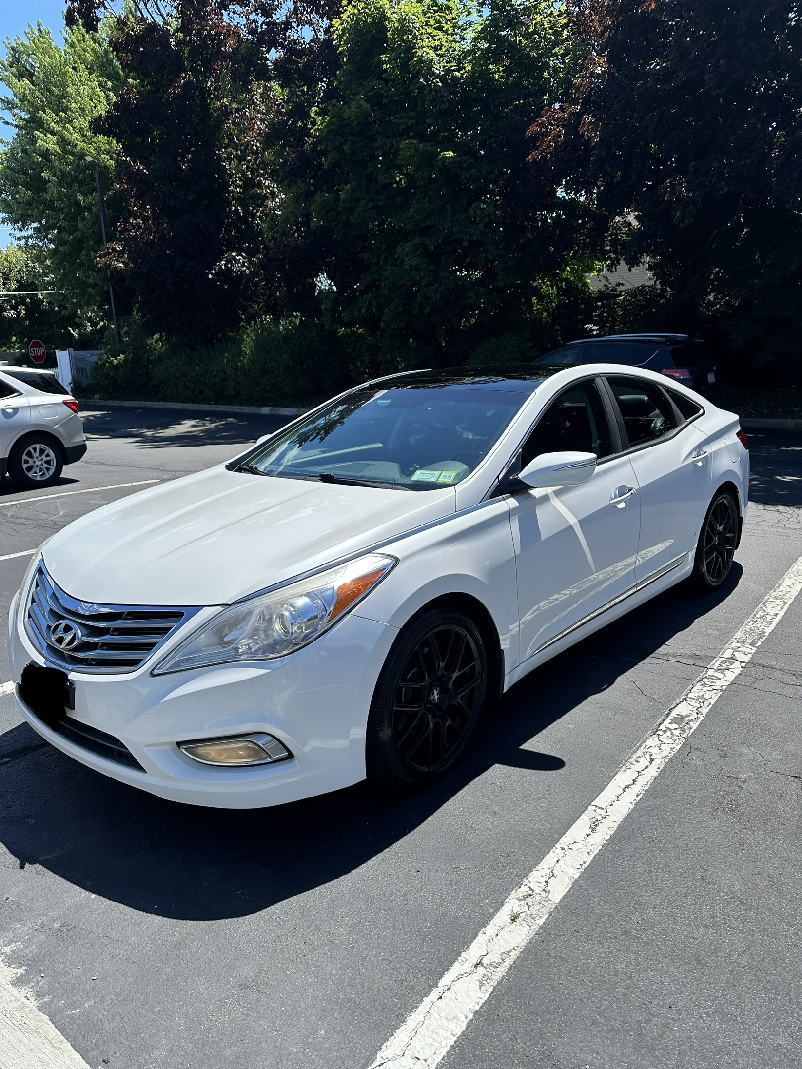 Used 2014 Hyundai Azera Limited w/ Option Group 02 FWD image 1