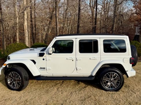 Used 2022 Jeep Wrangler 4xe High Altitude image 6