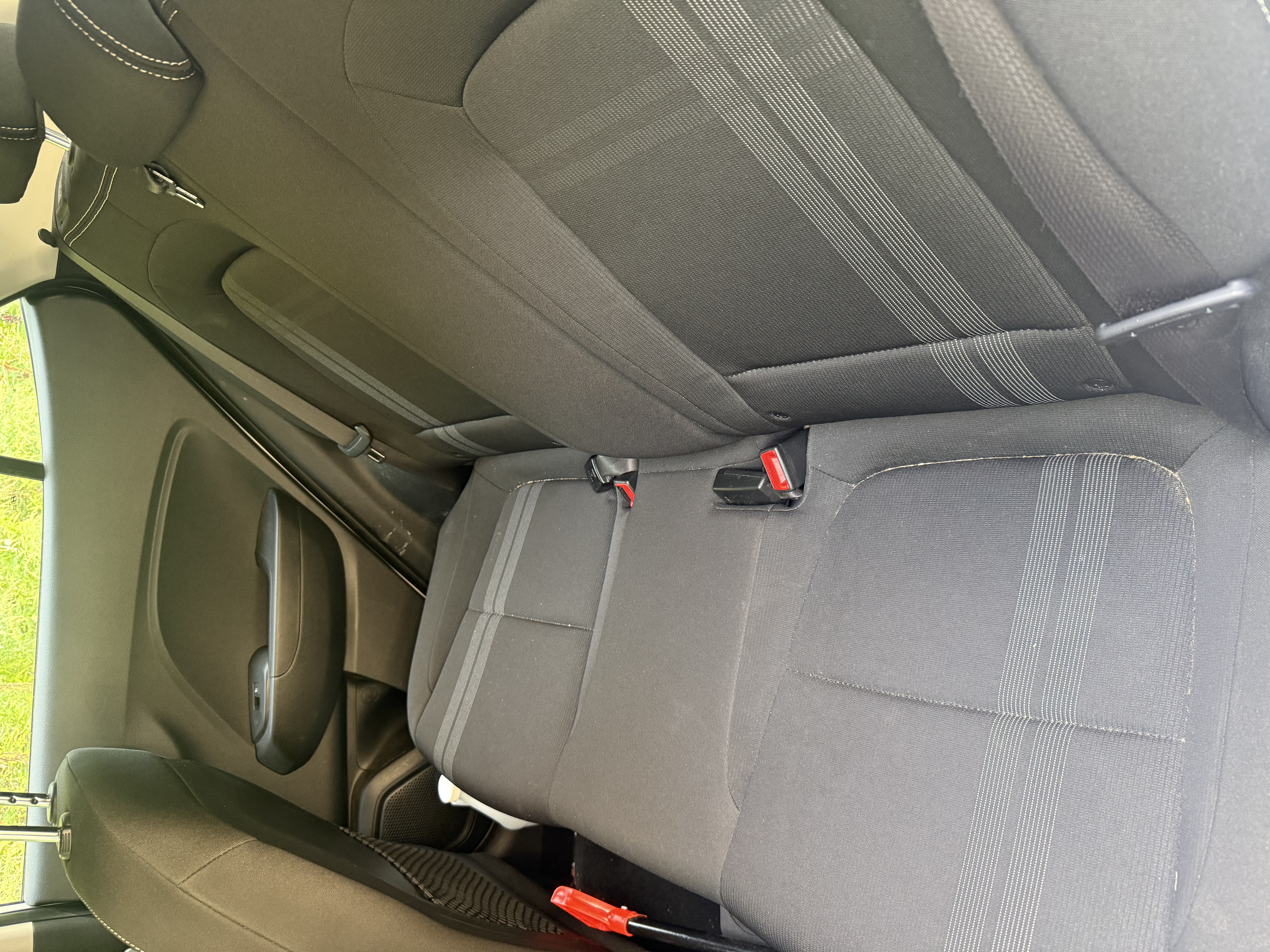 Used 2023 Hyundai Venue SEL w/ Cargo Package FWD image 8
