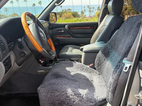 Used 2001 Lexus LX 470 4WD image 18