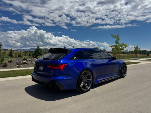 Used 2022 Audi RS 6 AWD/4WD image 6