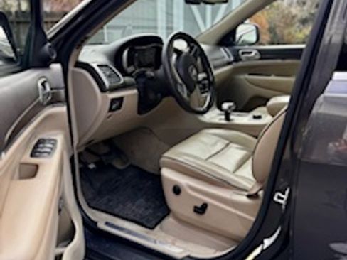 Used 2015 Jeep Grand Cherokee Overland image 8