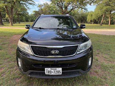 Used 2015 Kia Sorento LX FWD image 16