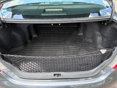 Used 2012 Toyota Camry SE FWD image 13