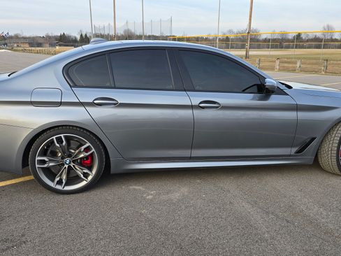 Used 2023 BMW M550i xDrive w/ Executive Package image 5