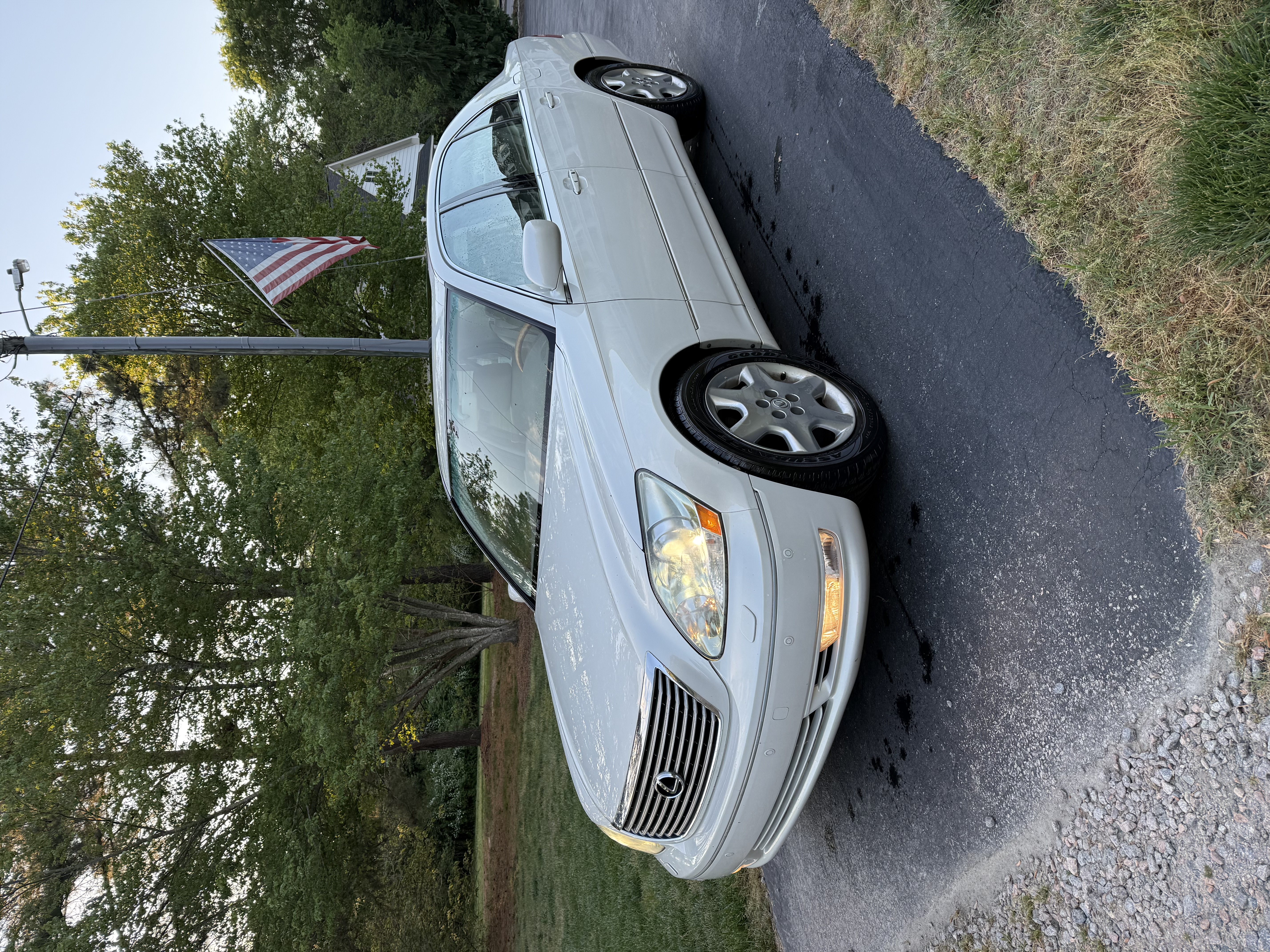 Used 2004 Lexus LS 430 RWD image 1