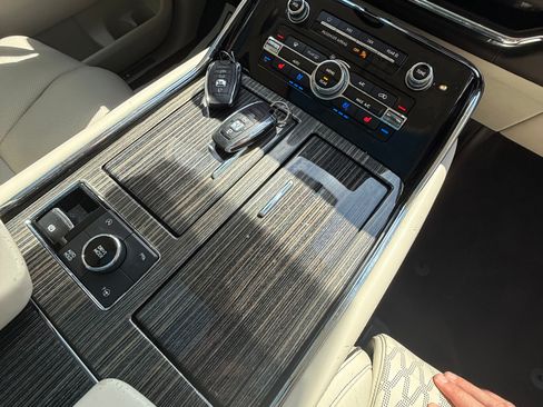 Used 2019 Lincoln Navigator L Black Label w/ Cargo Package image 20