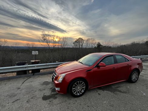 Used 2011 Cadillac CTS Performance w/ Performance Luxury Package image 4