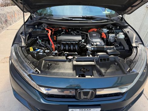 Used 2018 Honda Clarity Touring image 4