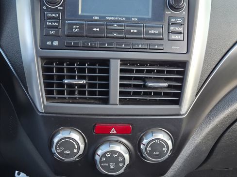 Used 2011 Subaru Impreza WRX Premium image 13