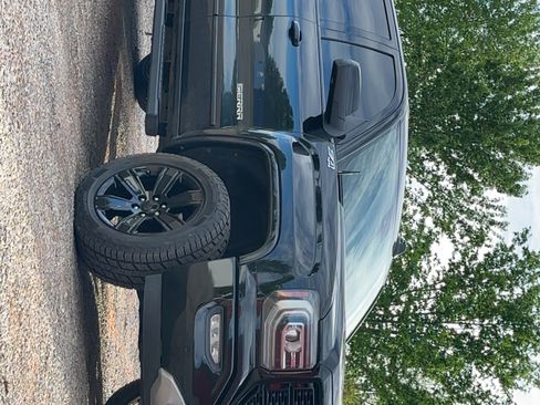 Used 2018 GMC Sierra 1500 SLT AWD/4WD image 2