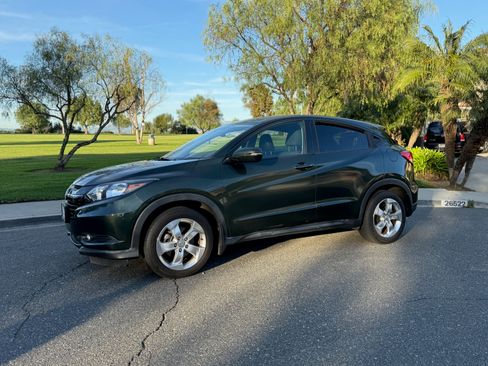 Used 2016 Honda HR-V EX image 10