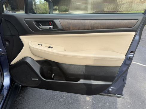 Used 2016 Subaru Outback 2.5i Limited image 14