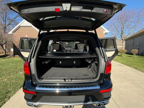 Used 2015 Mercedes-Benz GL 63 AMG 4MATIC image 15