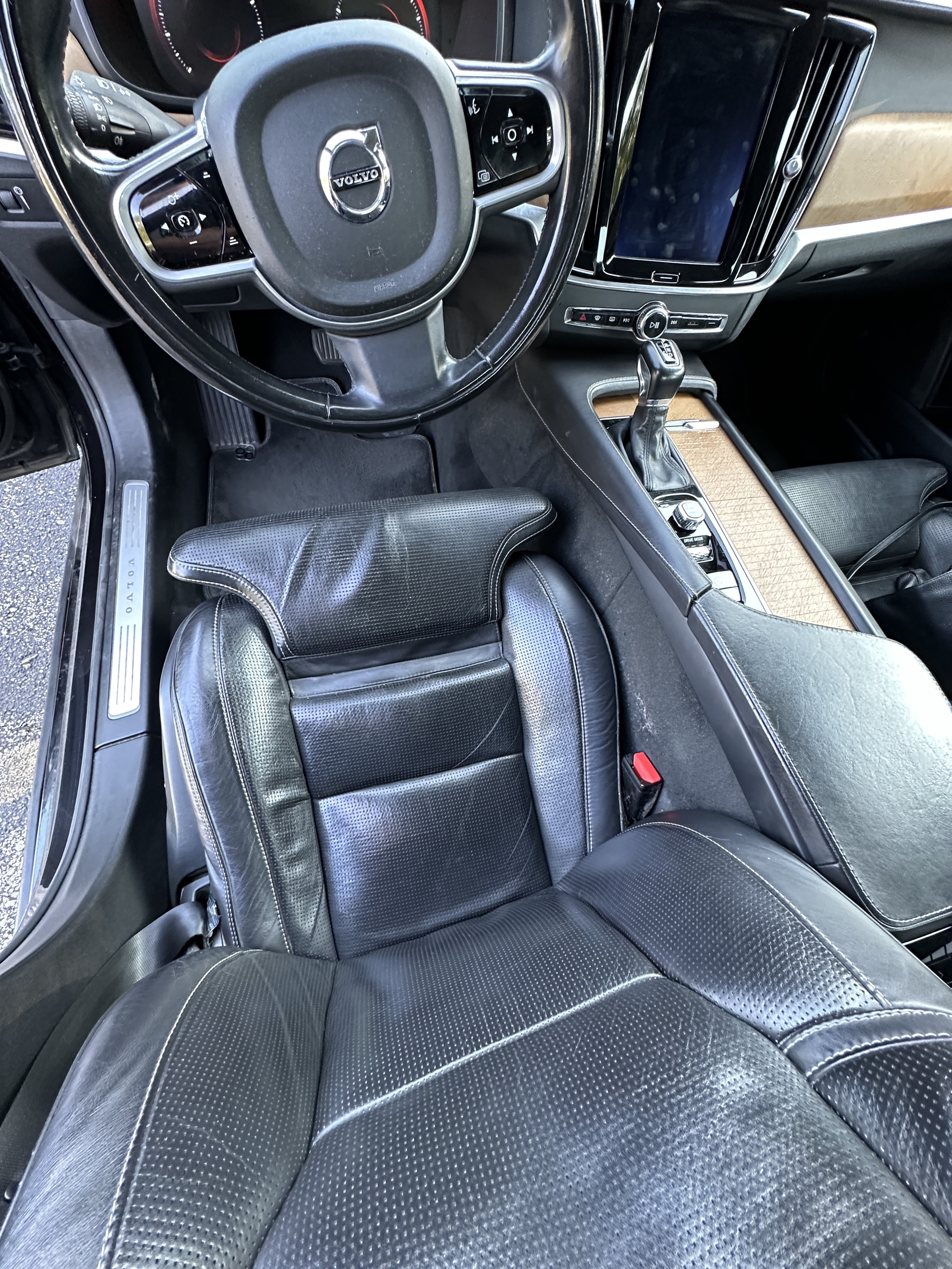 Used 2017 Volvo S90 T6 Inscription w/ Vision Package AWD/4WD image 6