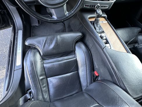 Used 2017 Volvo S90 T6 Inscription w/ Vision Package image 6