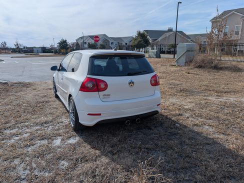Used 2008 Volkswagen R32 image 12