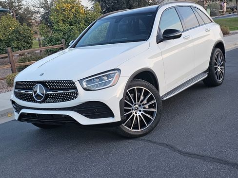 Used 2020 Mercedes-Benz GLC 300 image 4