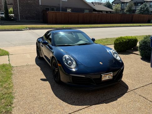 Used 2017 Porsche 911 Carrera image 2