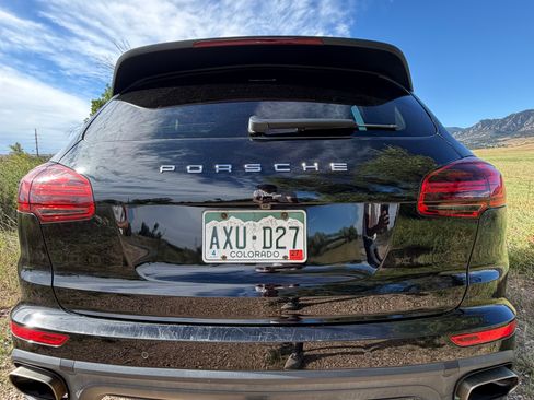 Used 2018 Porsche Cayenne Platinum Edition AWD/4WD image 15