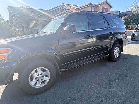 Used 2001 Toyota Sequoia Limited RWD image 4