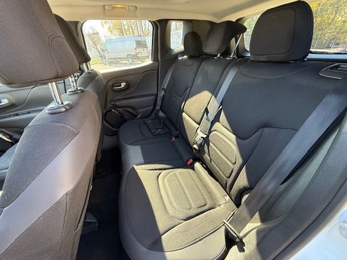 Used 2017 Jeep Renegade Altitude image 12