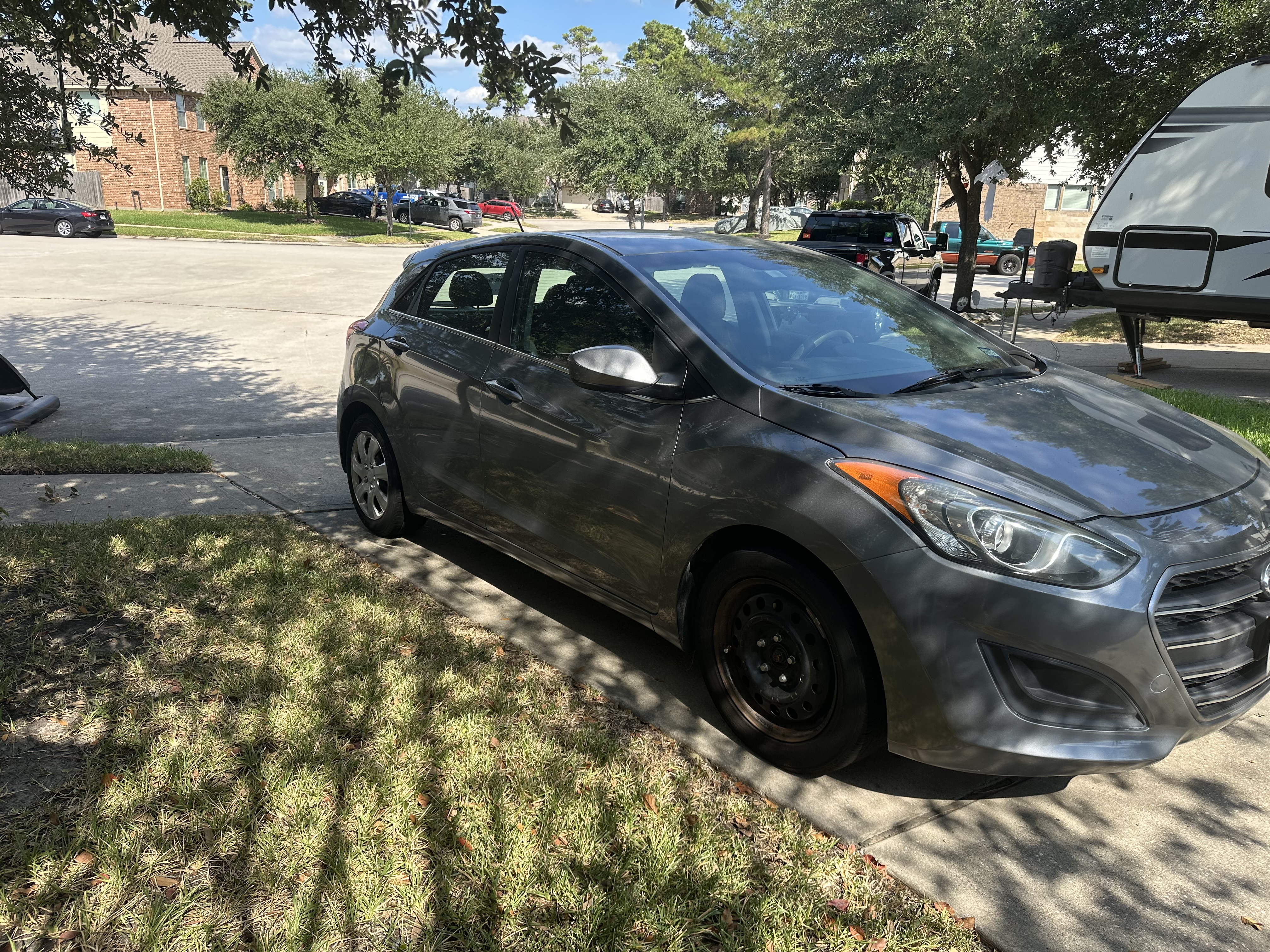 Used 2016 Hyundai Elantra GT FWD image 8