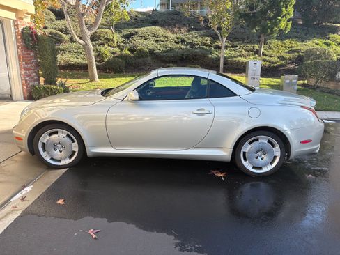 Used 2005 Lexus SC 430 Convertible image 9