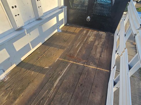 Used 2004 Ford F250 XL image 6