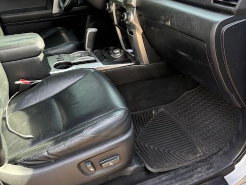 Used 2011 Toyota 4Runner Limited image 5