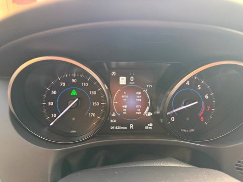 Used 2018 Jaguar F-PACE R-Sport image 26