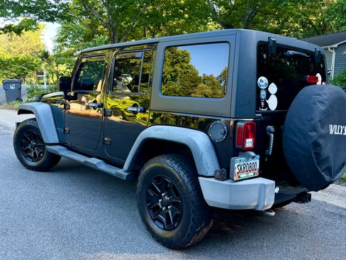Used 2016 Jeep Wrangler Unlimited Sport AWD/4WD image 5