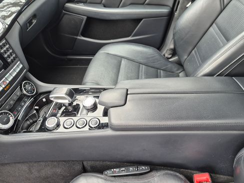 Used 2012 Mercedes-Benz CLS 63 AMG image 15