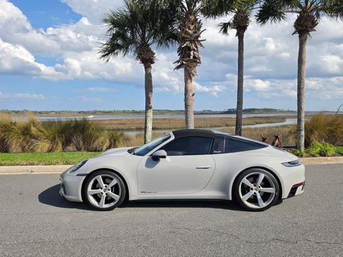 Used 2024 Porsche 911 Targa 4S image 2