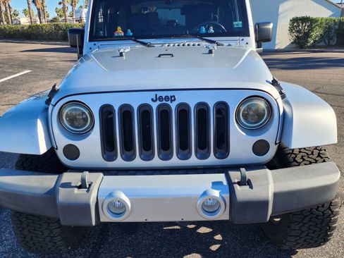 Used 2008 Jeep Wrangler Sahara w/ Dual Top Group image 9