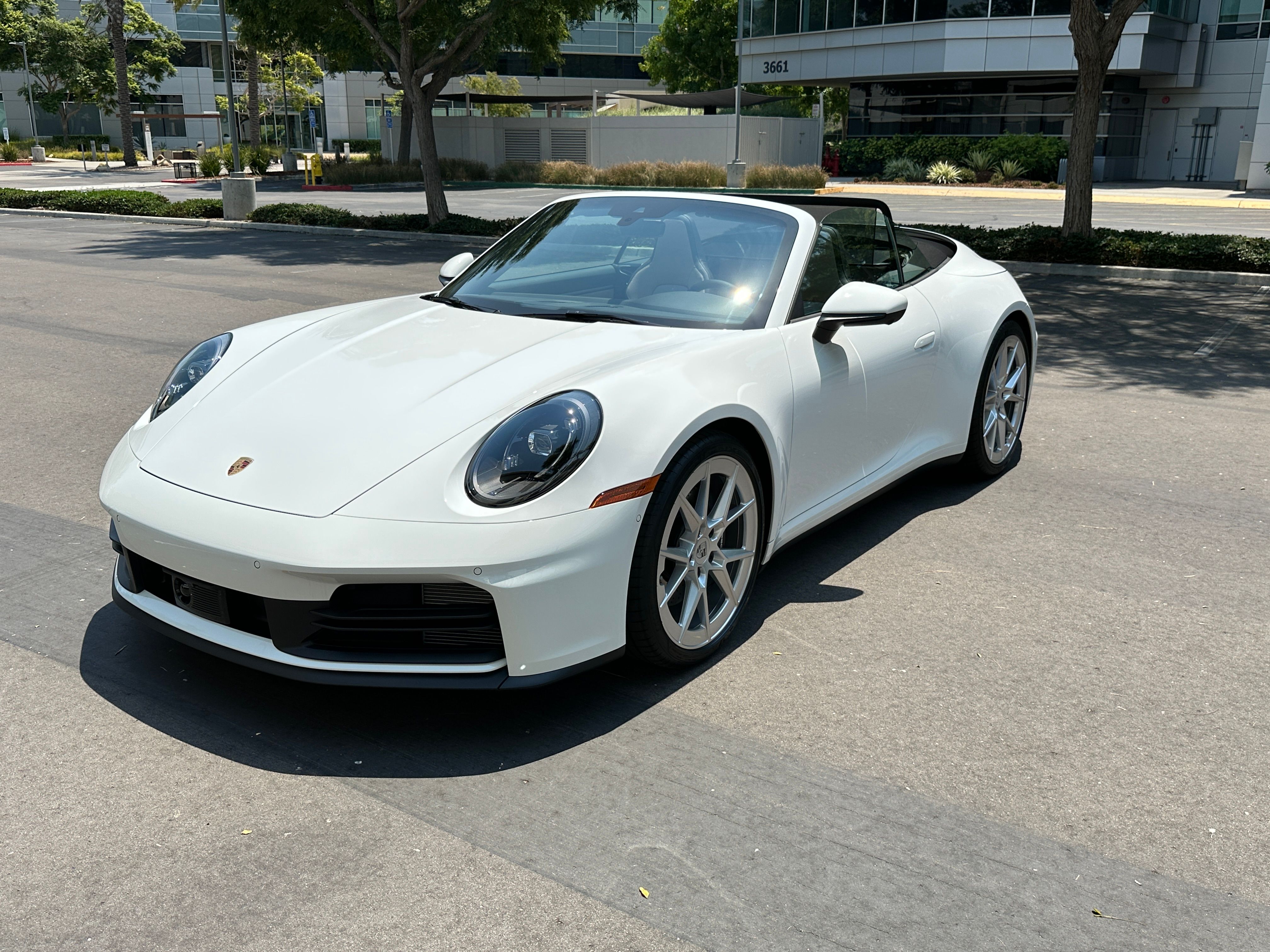 Used 2025 Porsche 911 Carrera RWD image 12