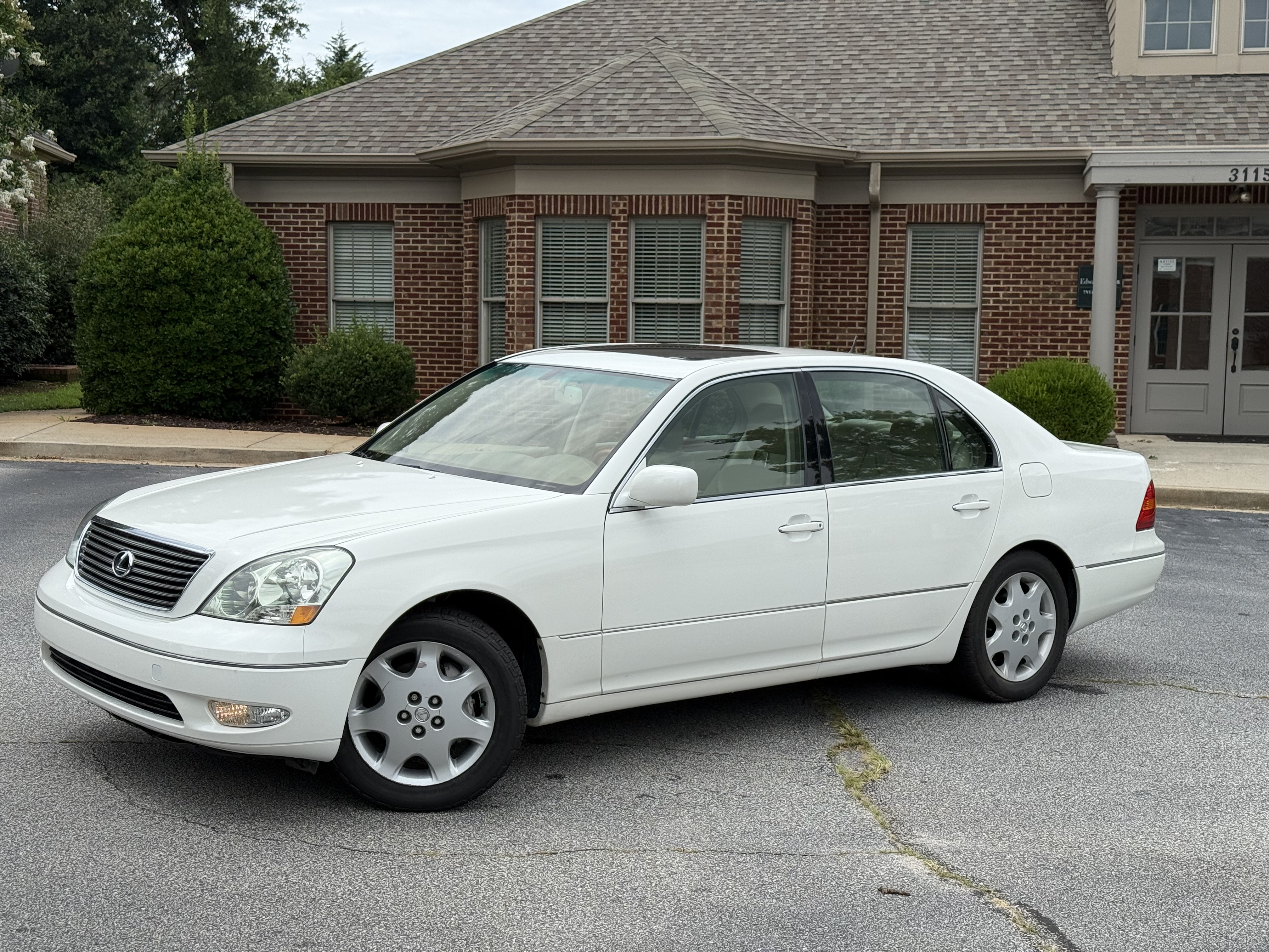 Used 2003 Lexus LS 430 RWD image 5